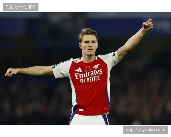 厄德高与勒温在阿森纳体系中的角色分化如何驱动中场多点参与