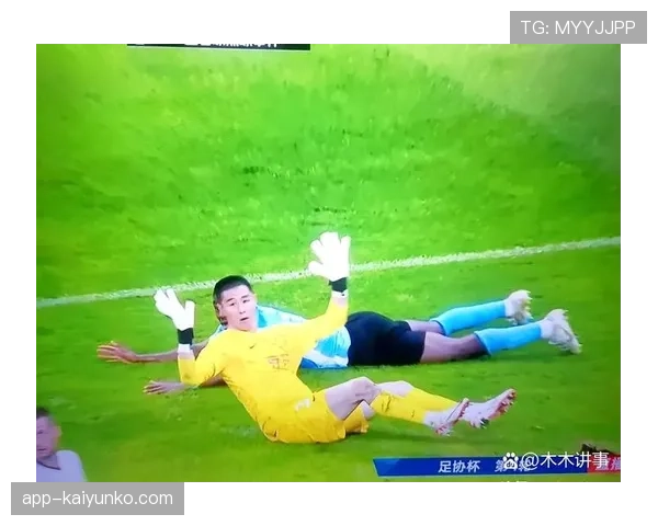 多名球员冲突中的犯规判罚，裁判如何界定责任边界？