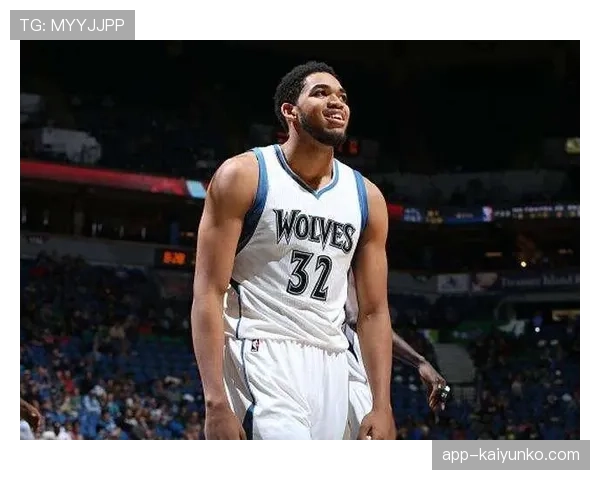 本赛季禁区前插与射门表现解析：他如何逐步蜕变为真正中锋